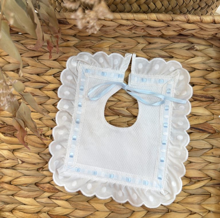 Babero cuadrado Maria celeste - Imagen 1