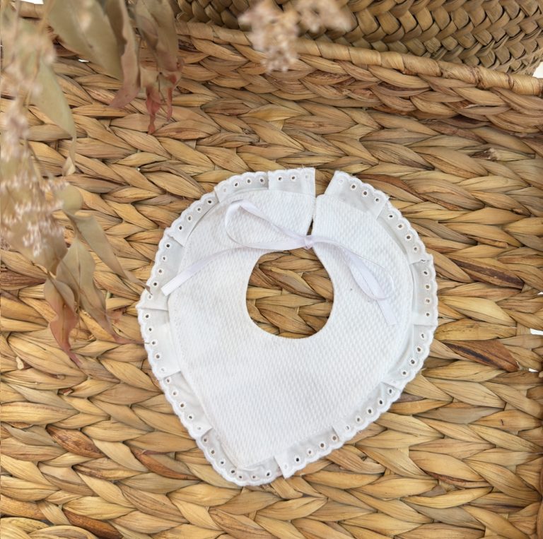 Babero triangulo piqué blanco Matteo - Imagen 1